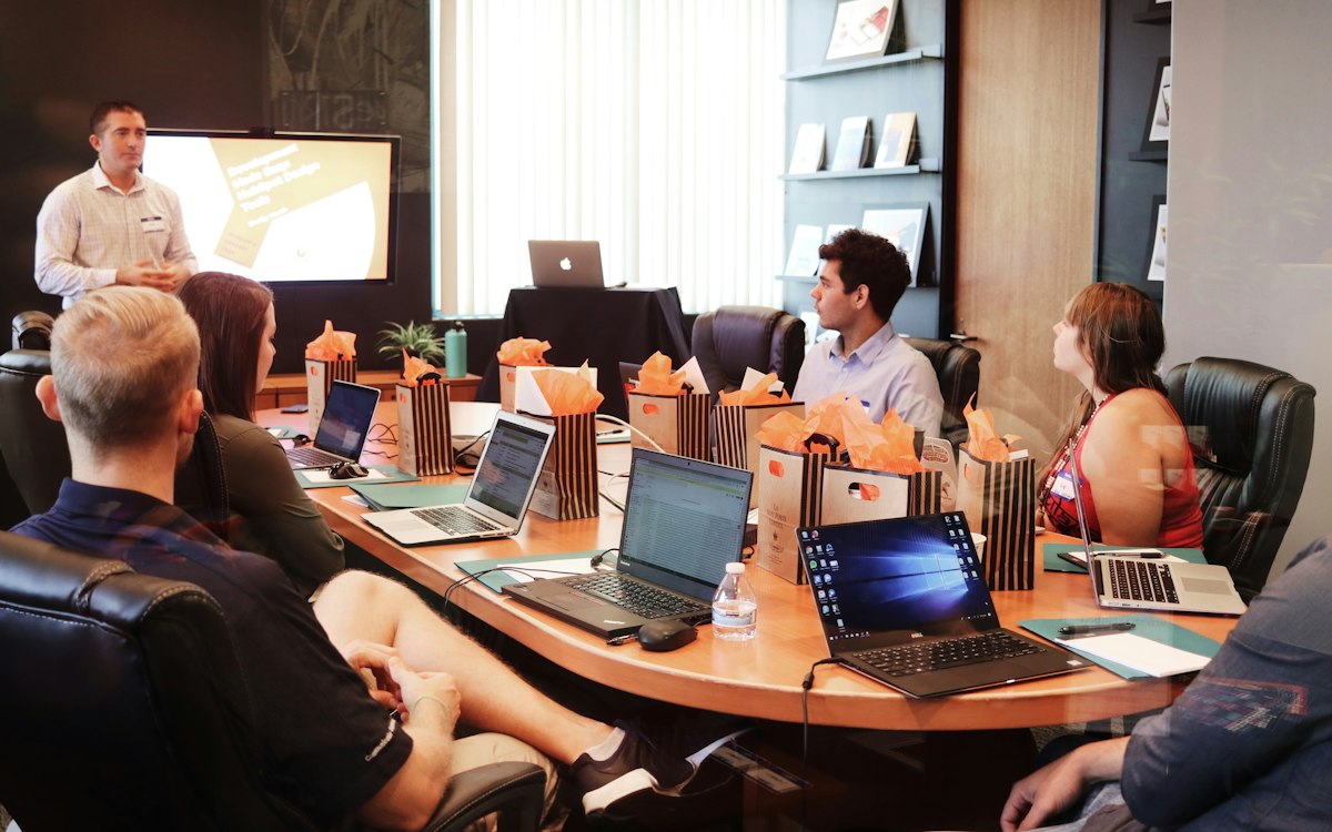 Company Profile atau Landing Page? Ini Bedanya